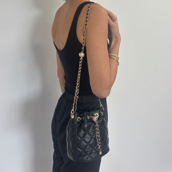 Black Cushion Quilted Gold Chain Adjustable Crossbody Bag – ADORNIA