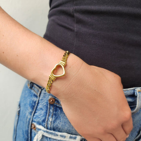 Tarnish Resistant 18k Gold Plated Flat Curb Chain Heart Bracelet