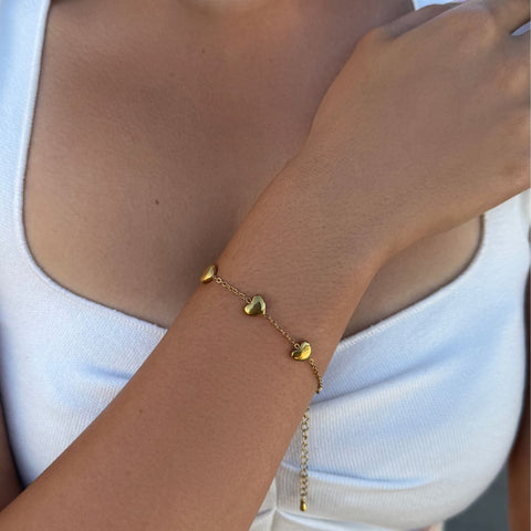 Tarnish Resistant 18k Gold Plated Heart Station Bracelet