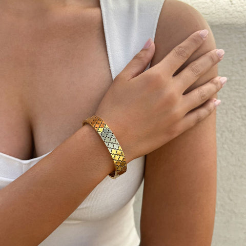 Tarnish Resistant 18k Gold Plated Clover Bangle