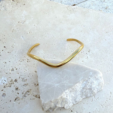 Tarnish Resistant 18k Gold Plated Wave Cuff