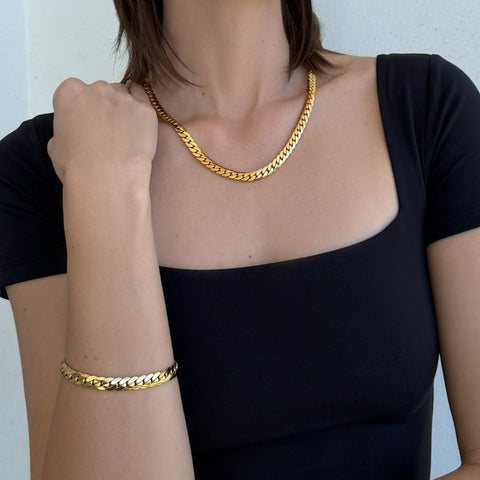 Tarnish Resistant 18k Gold Plated Flat Curb Chain Bracelet