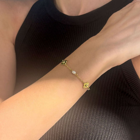 14k Gold Plated Freshwater Pearl and Flower Bracelet