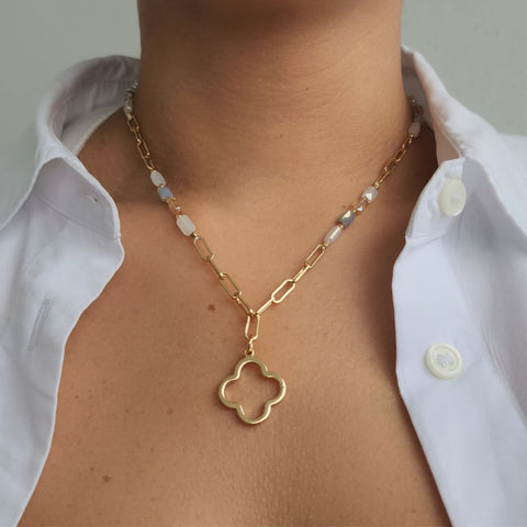 Mixed Bead and Chain Clover Outline Pendant Necklace