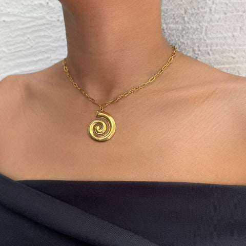 Tarnish Resistant 18k Gold Plated Swirl Paperclip Pendant Necklace