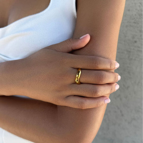 Tarnish Resistant 18k Gold Plated Curved Band