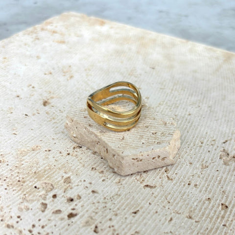 Tarnish Resistant 18k Gold Plated Wave Band