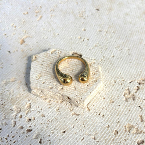 Tarnish Resistant 18k Gold Plated Hug Ring