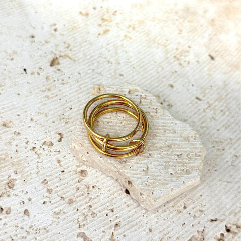 Tarnish Resistant 18k Gold Plated Three Band Connected Ring Set