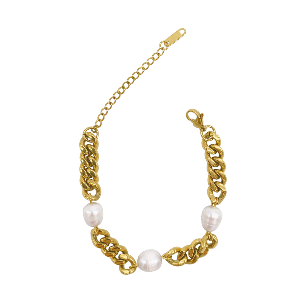 Chunky Curb Chain and Freshwater Pearl Bracelet gold